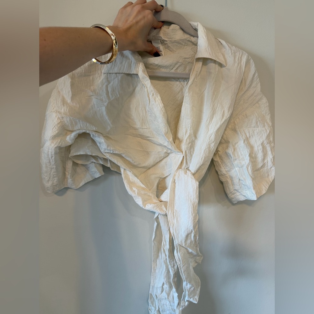 H&M Cream Textured Top